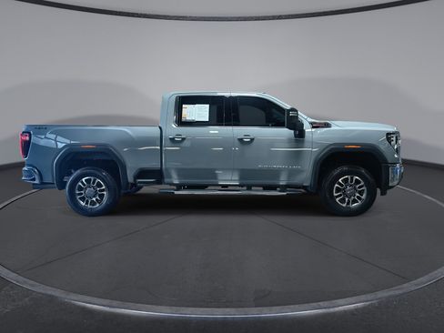 Used 2025 GMC Sierra 3500 SLE w/ SLE Value Package image 15