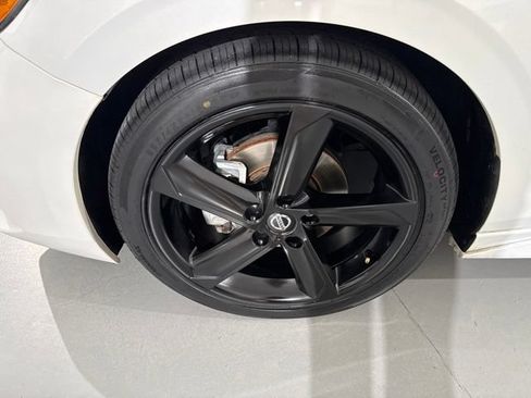 Used 2022 Nissan Sentra SR w/ Midnight Edition FWD image 5