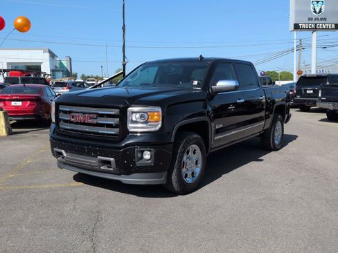 Used 2014 GMC Sierra 1500 SLT w/ All-Terrain Package AWD/4WD image 4