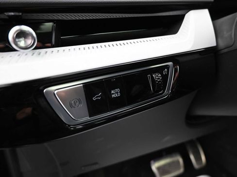 New 2025 Cadillac Optiq Sport 2 w/ LPO, ONYX Package image 17