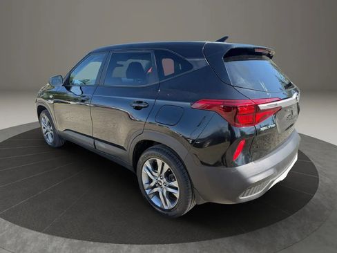 Used 2021 Kia Seltos LX AWD/4WD image 7