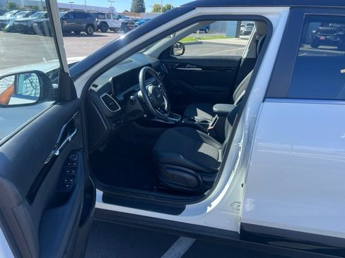 Used 2024 Kia Seltos S FWD image 27