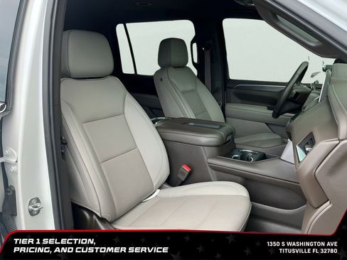Used 2022 GMC Yukon XL SLT w/ SLT Luxury Package AWD/4WD image 16