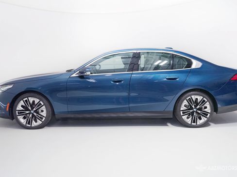Used 2026 BMW 530i RWD image 4