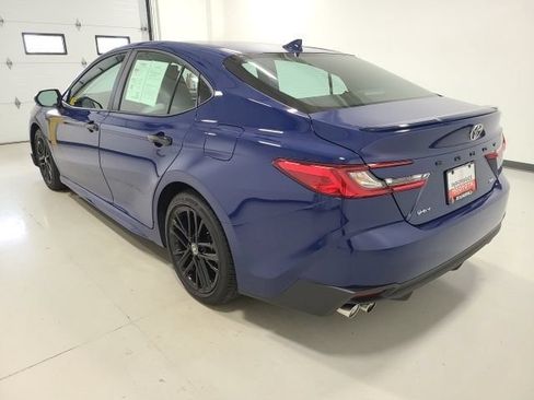 Used 2026 Toyota Camry SE w/ Convenience Package FWD image 36