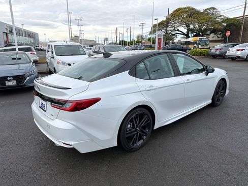 Used 2025 Toyota Camry XSE image 3