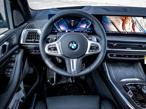 Used 2026 BMW X7 xDrive40i w/ Executive Package image 11