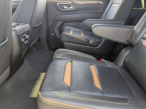 Used 2023 GMC Yukon XL AT4 w/ AT4 Premium Plus Package image 17