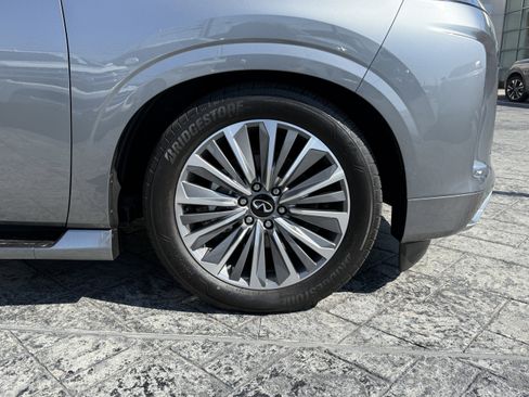 Certified 2025 INFINITI QX80 Sensory image 9