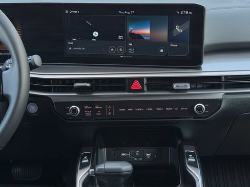 Used 2025 Kia Sorento S w/ Panoramic Sunroof Package FWD image 19