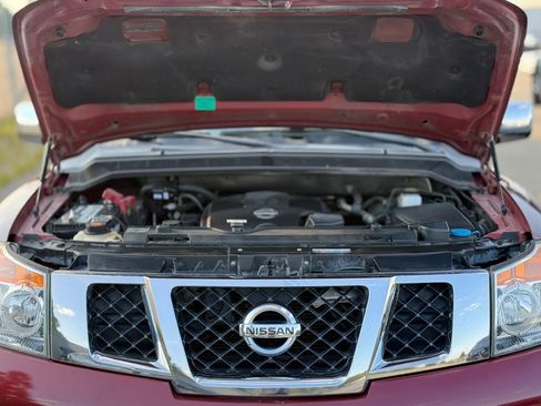 Used 2011 Nissan Armada Platinum w/ 2nd Row Captain Seat Pkg RWD image 28