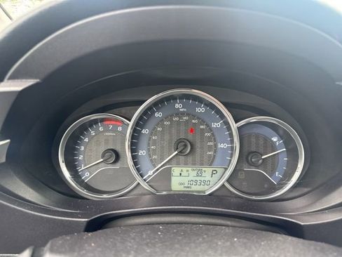 Used 2014 Toyota Corolla LE image 18