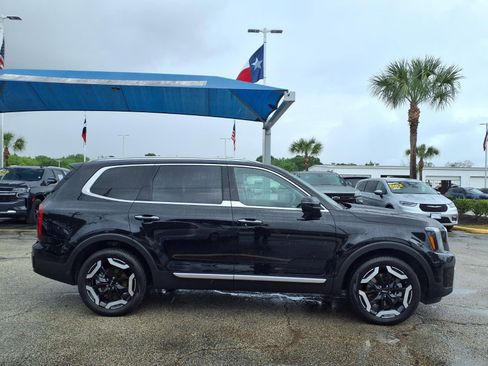 Used 2025 Kia Telluride S image 21