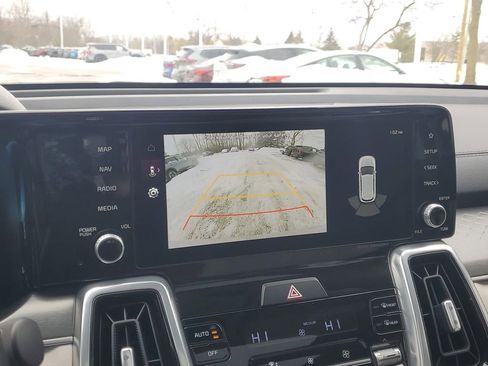 Used 2023 Kia Sorento SX image 23