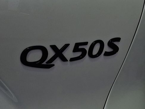 New 2025 INFINITI QX50 Sport image 21