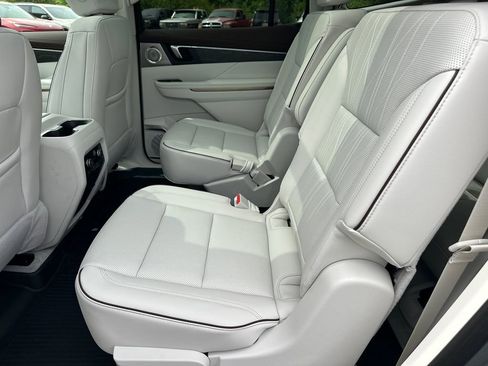 New 2026 Buick Enclave Avenir w/ Super Cruise Package FWD image 21