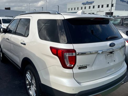 Used 2016 Ford Explorer Limited FWD image 4