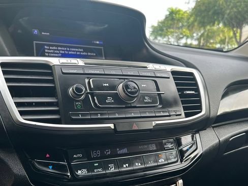 Used 2016 Honda Accord LX image 20