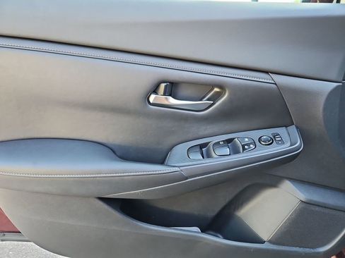 Used 2021 Nissan Sentra SV image 23