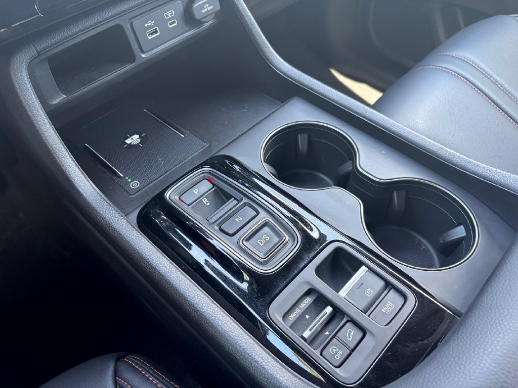 Used 2024 Honda Pilot TrailSport image 14