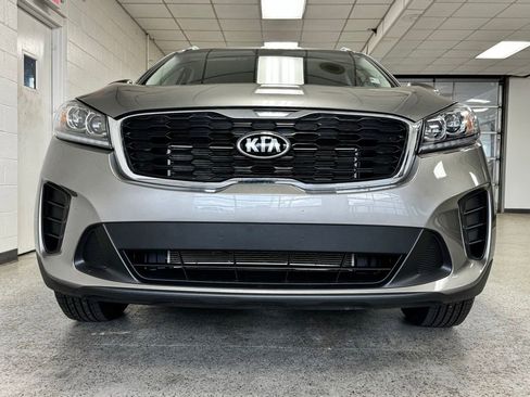 Used 2019 Kia Sorento FWD w/ LX Convenience Package image 3
