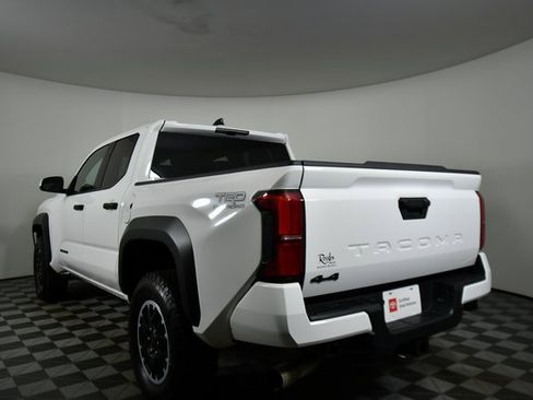 Used 2024 Toyota Tacoma TRD Off-Road image 13