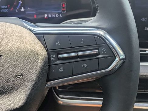 Used 2026 Chevrolet Equinox LT FWD image 26