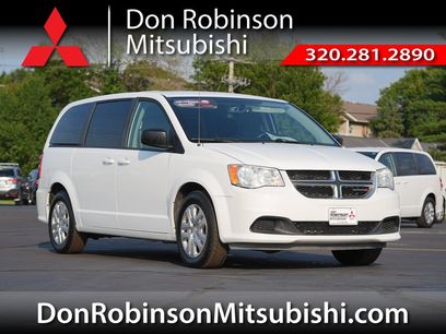 Used 2018 Dodge Grand Caravan SE w/ UConnect Hands-Free Group