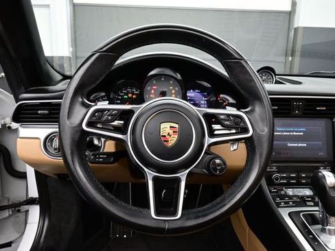 Certified 2019 Porsche 911 Carrera S RWD image 8
