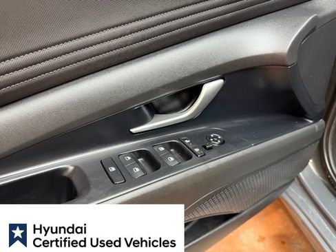 Certified 2025 Hyundai Elantra SEL FWD image 25