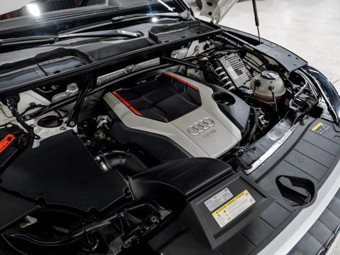 Used 2018 Audi SQ5 Premium Plus w/ S Sport Package image 60