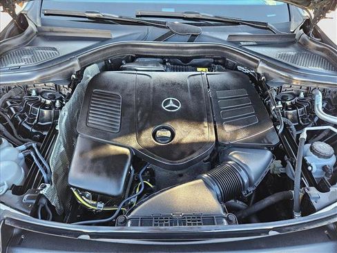 Used 2025 Mercedes-Benz GLC 350e GLC 350e image 18