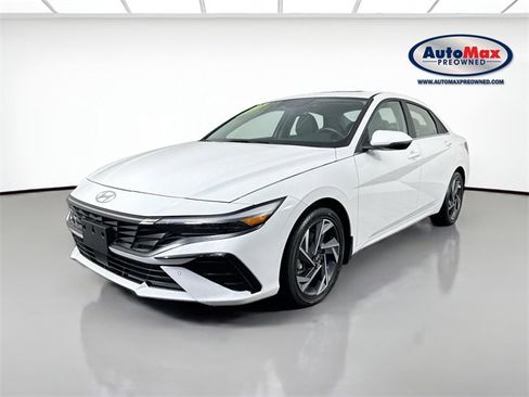 Used 2024 Hyundai Elantra Limited image 5