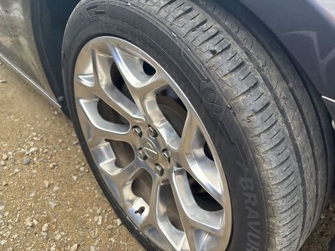 Used 2016 Chrysler 300 C Platinum RWD image 4