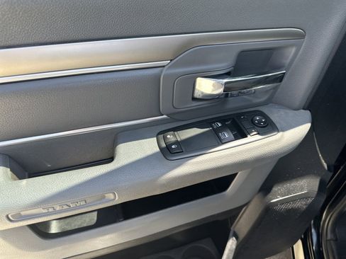 Used 2013 RAM 1500 Express AWD/4WD image 9