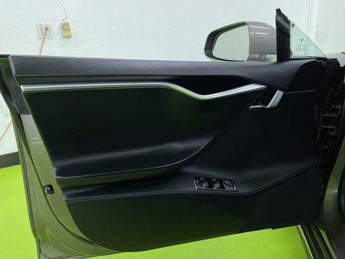 Used 2015 Tesla Model S 85D image 16