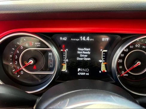 Used 2020 Jeep Gladiator Rubicon AWD/4WD image 9