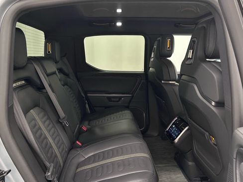 Used 2025 Rivian R1T Adventure Dual AWD/4WD image 21