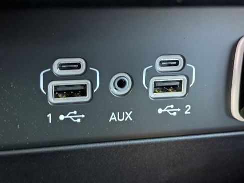 New 2025 Jeep Grand Cherokee Limited w/ Black Appearance Package image 20