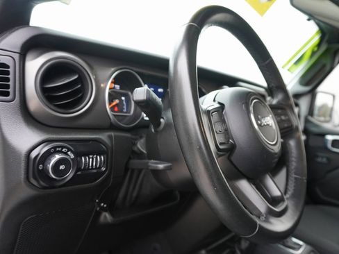 Used 2021 Jeep Wrangler Sport S image 12