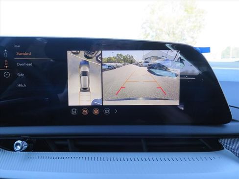 New 2026 Cadillac Optiq Luxury 2 image 18