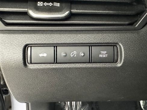 Used 2023 Nissan Altima 2.5 SR w/ SR Premium Package image 26