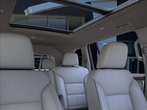 New 2026 Buick Enclave Avenir image 24