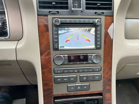 Used 2013 Lincoln Navigator 4WD w/ HD Trailer Tow Pkg image 11
