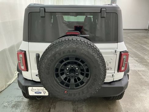 New 2026 Ford Bronco Outer Banks w/ Sasquatch Package AWD/4WD image 4