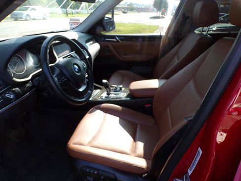 Used 2017 BMW X3 xDrive28i image 3