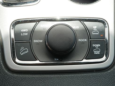 Used 2020 Jeep Grand Cherokee High Altitude AWD/4WD image 33