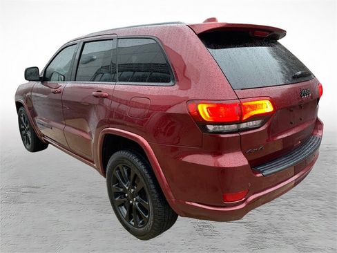 Used 2020 Jeep Grand Cherokee Altitude image 4
