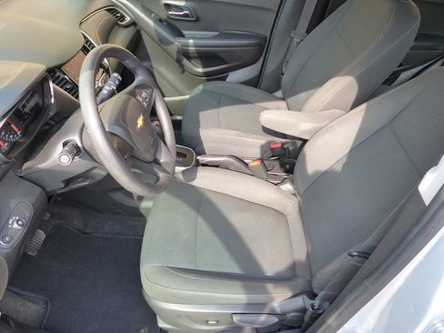 Used 2021 Chevrolet Trax LS w/ LPO, Protection Package image 15