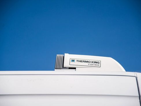 Used 2024 Mercedes-Benz Sprinter 144 Cargo image 39